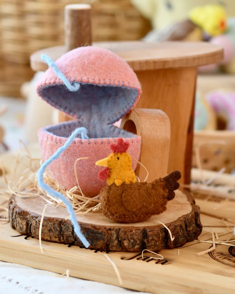 🔥🔥New Year--Surprise Easter Egg from Wool Felt