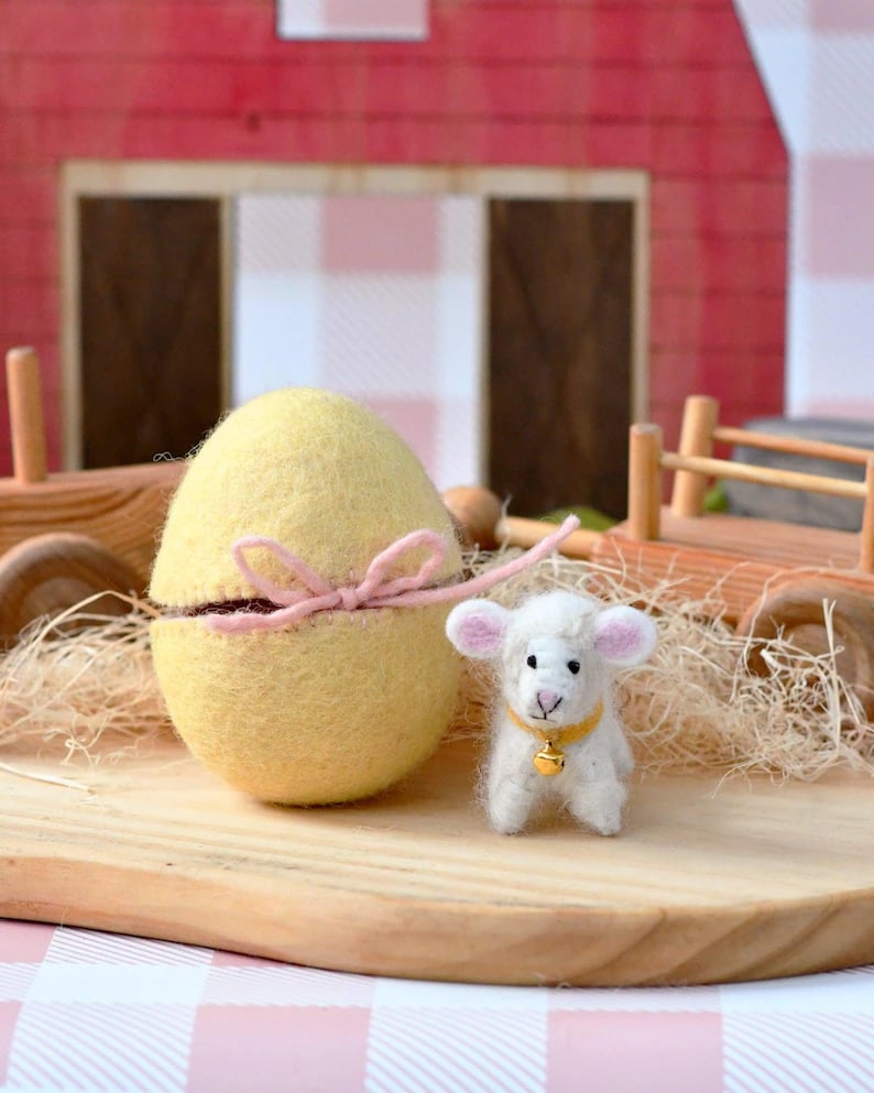 🔥🔥New Year--Surprise Easter Egg from Wool Felt