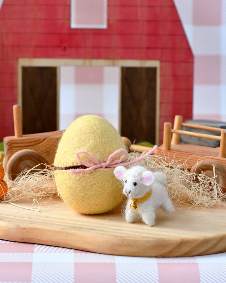 🔥🔥New Year--Surprise Easter Egg from Wool Felt