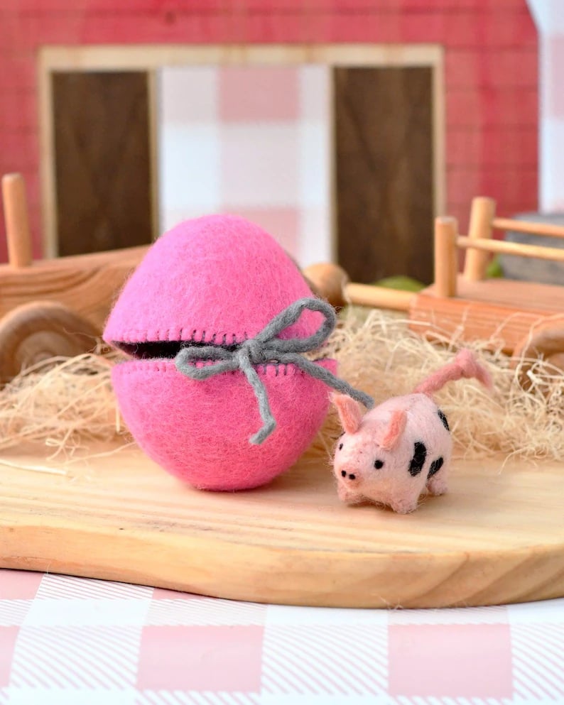 🔥🔥New Year--Surprise Easter Egg from Wool Felt