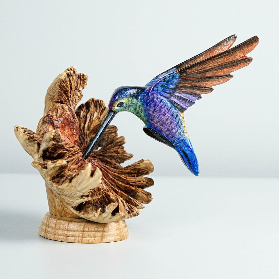 🕊️ Handcrafted Wooden Hummingbird Figurine