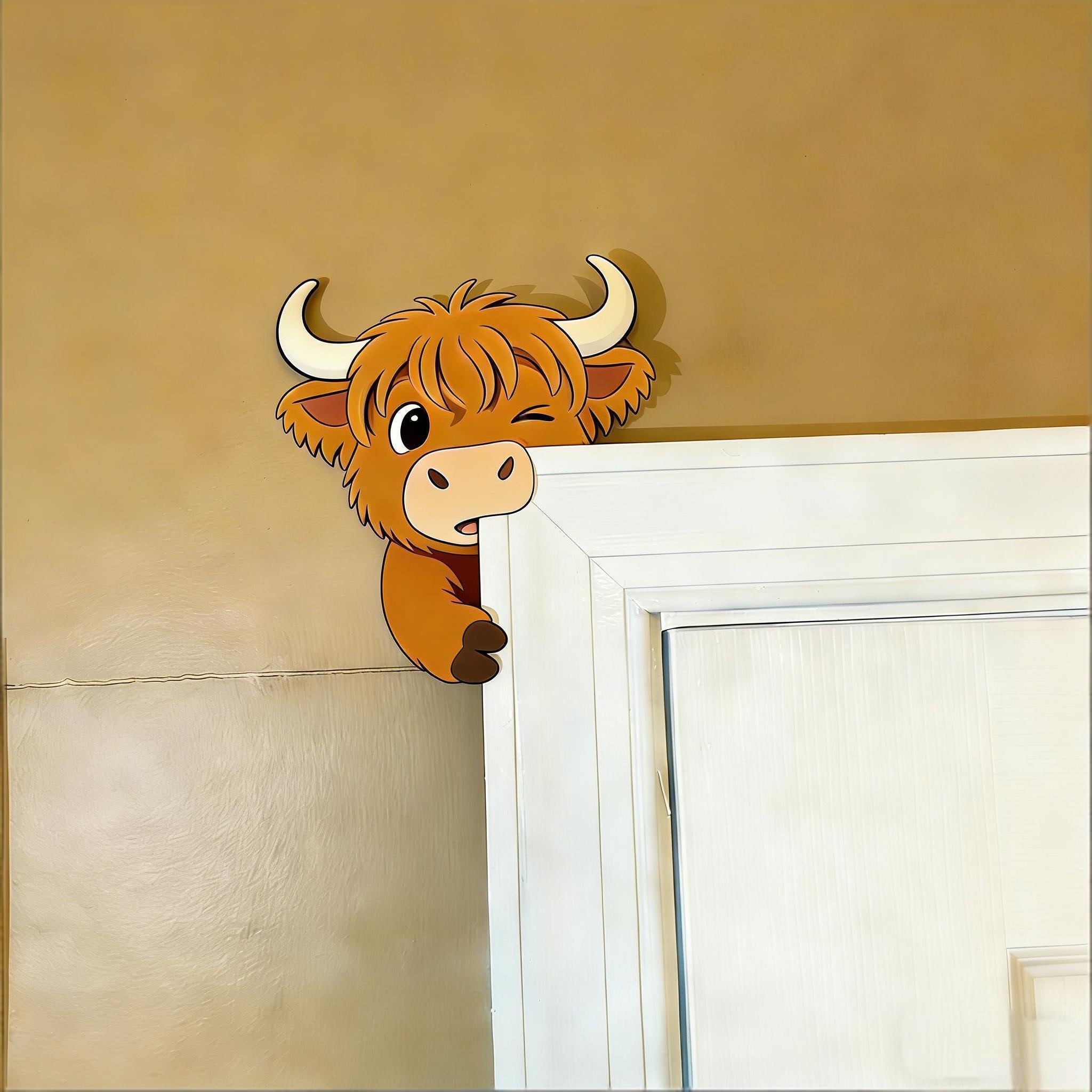 Peeking Highland Cow Wall Decal – Adorable Sneaky Buddy! 🐮😉