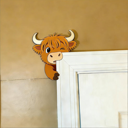 Peeking Highland Cow Wall Decal – Adorable Sneaky Buddy! 🐮😉